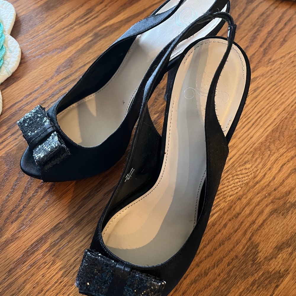 Beautiful Disney heels worn once